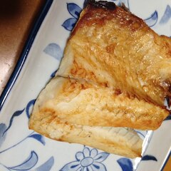 フライパンで スズキのシンプル塩焼き レシピ 作り方 By ヘデラ 楽天レシピ フライパンで スズキのシンプル塩焼き レシピ 作り方 By ヘデラ 楽天レシピ